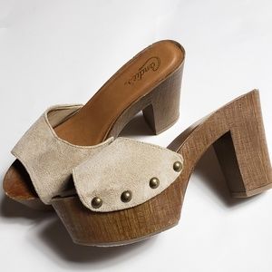 Candie's Vintage Chunky Platform Heels